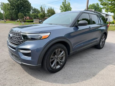 Used 2021 Ford Explorer XLT w/ Equipment Group 202A RWD image 9