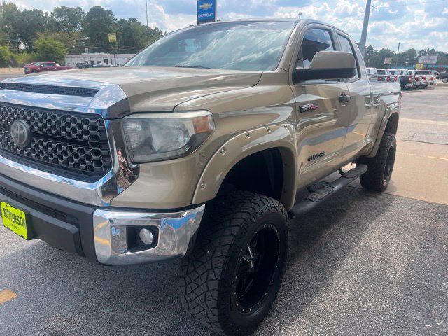 Used 2019 Toyota Tundra SR5 w/ SR5 Upgrade Package AWD/4WD image 6