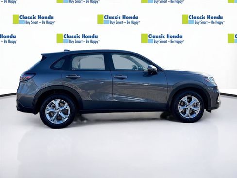 Certified 2023 Honda HR-V LX image 9