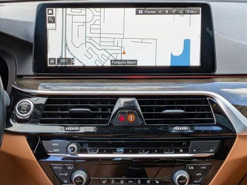 Used 2021 BMW 540i w/ Premium Package image 10