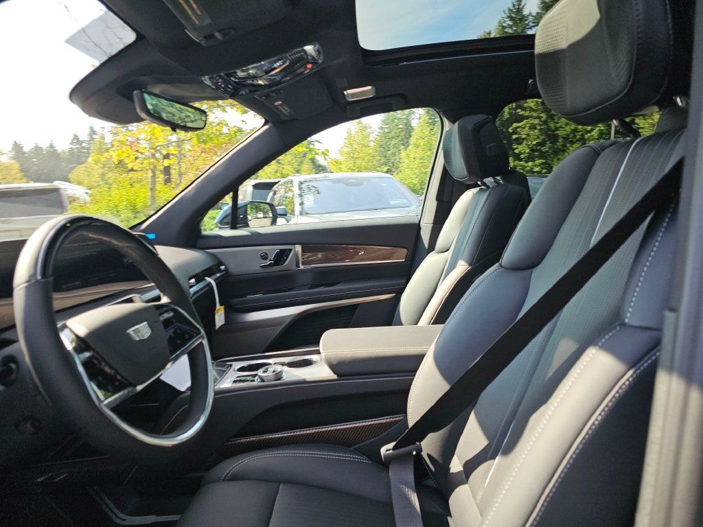New 2027 Cadillac Vistiq Luxury AWD/4WD image 23