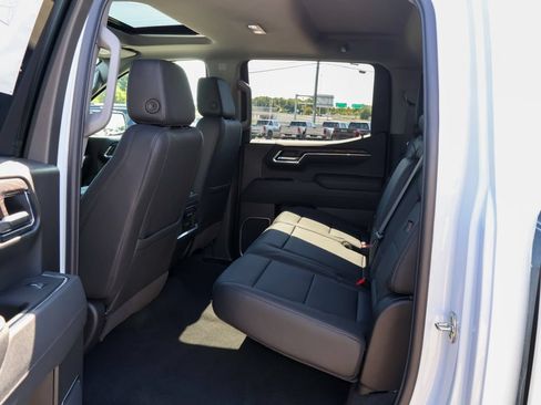 New 2026 GMC Sierra 1500 SLT w/ SLT Premium Plus Package AWD/4WD image 11