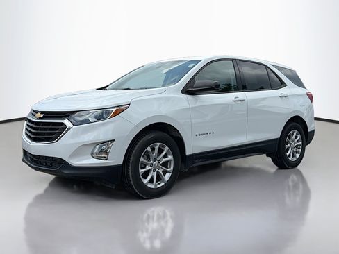 Used 2019 Chevrolet Equinox LS w/ LS Convenience Package FWD image 11