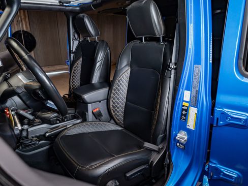 Used 2022 Jeep Gladiator Overland image 21