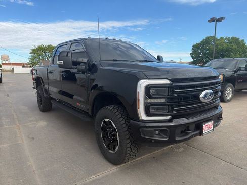 Used 2025 Ford F250 Platinum w/ Tremor Off-Road Package AWD/4WD image 2