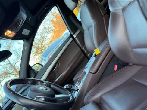 Used 2017 BMW 535i Gran Turismo xDrive image 3