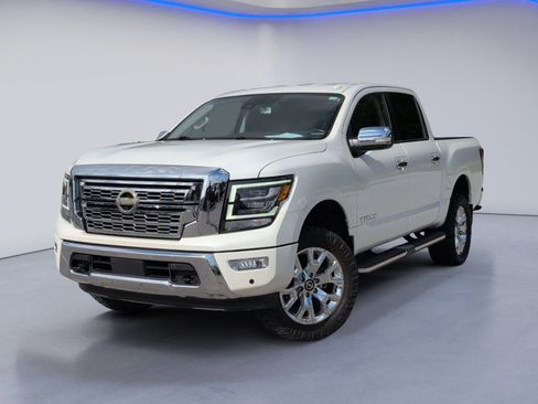 Used 2021 Nissan Titan SL AWD/4WD image 16