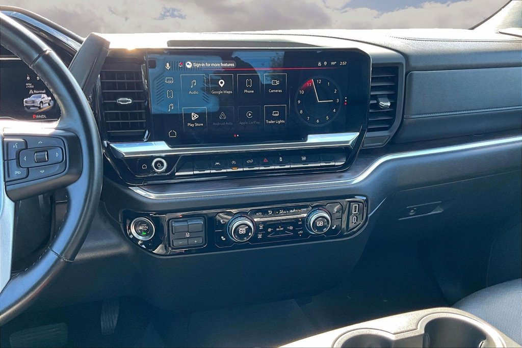 Used 2025 GMC Sierra 1500 SLT RWD image 10