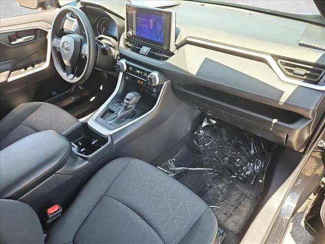 Used 2024 Toyota RAV4 XLE FWD image 27