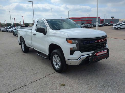 Used 2022 Chevrolet Silverado 1500 W/T RWD image 2