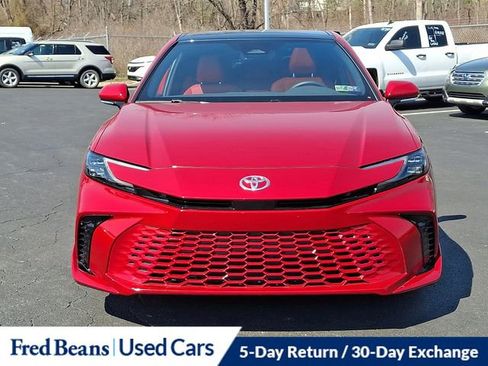 Used 2025 Toyota Camry XSE FWD image 3