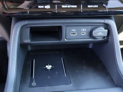 New 2025 Honda Pilot Touring image 23