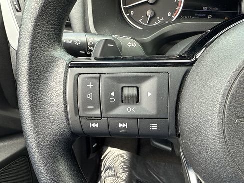 Used 2023 Nissan Rogue SV FWD image 31