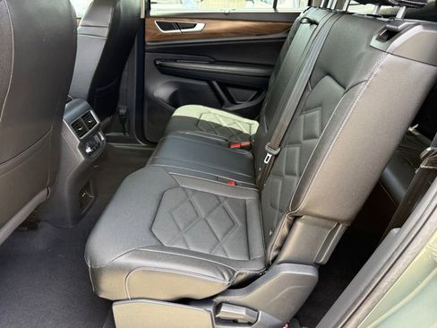 New 2026 Volkswagen Atlas SE FWD image 24