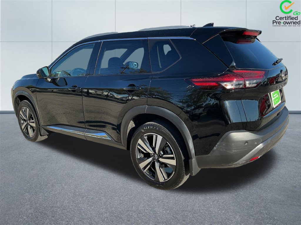 Used 2023 Nissan Rogue SL AWD/4WD image 3
