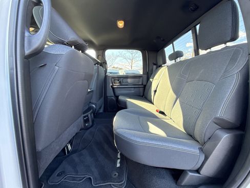 Used 2024 RAM 2500 Tradesman w/ Chrome Appearance Group image 29