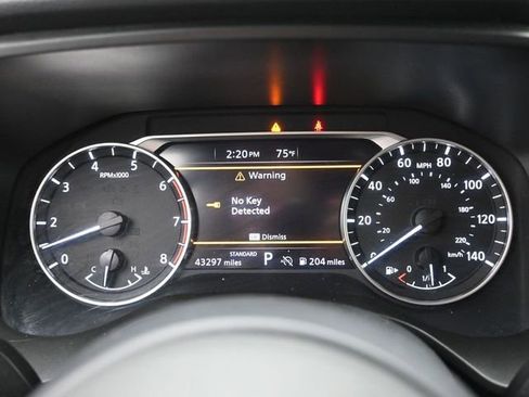 Used 2024 Nissan Rogue SV FWD image 15