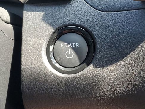 New 2025 Toyota Camry SE w/ Convenience Package image 29