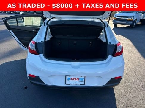 Used 2018 Chevrolet Cruze LT w/ Convenience Package image 16