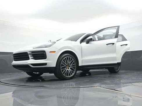 Certified 2021 Porsche Cayenne Coupe AWD/4WD image 31