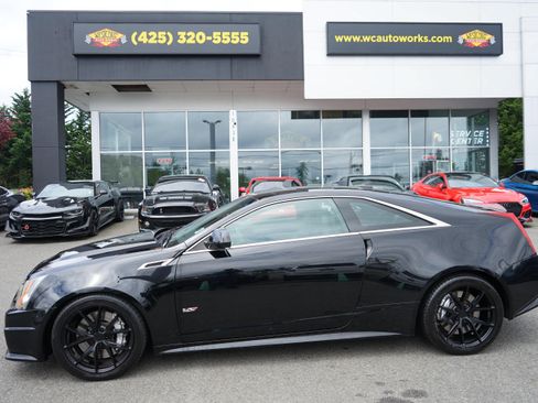Used 2011 Cadillac CTS V RWD image 2