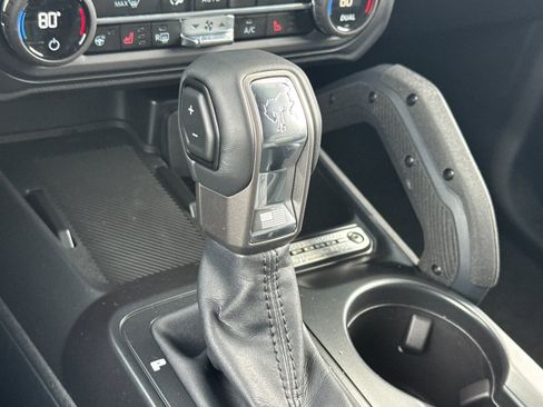 New 2025 Ford Bronco Outer Banks w/ Sasquatch Package image 24