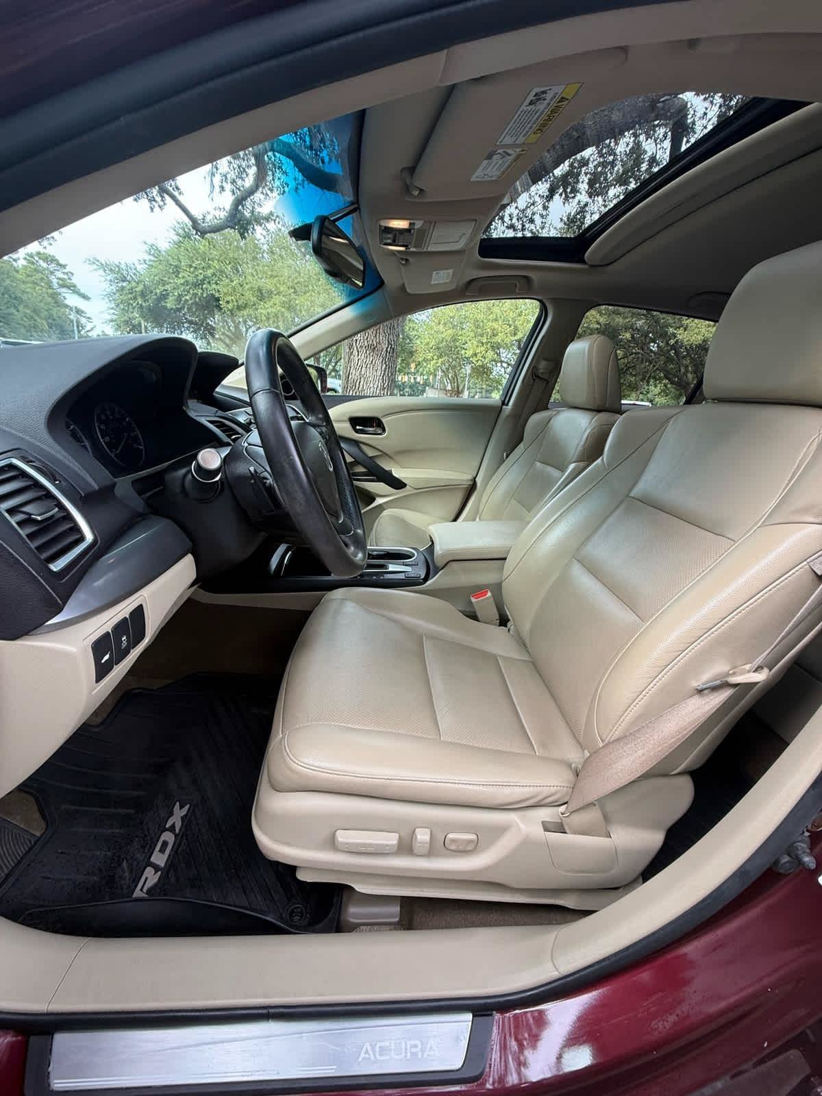 Used 2017 Acura RDX w/ Tech & AcuraWatch Plus Pack FWD image 10