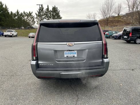 Used 2018 Cadillac Escalade ESV Luxury image 6