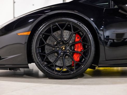 Used 2018 Lamborghini Huracan Performante image 22