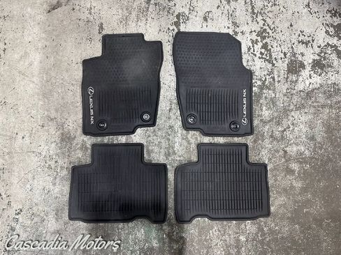 Used 2018 Lexus NX 300h AWD image 28