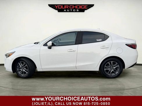 Used 2020 Toyota Yaris LE FWD image 2