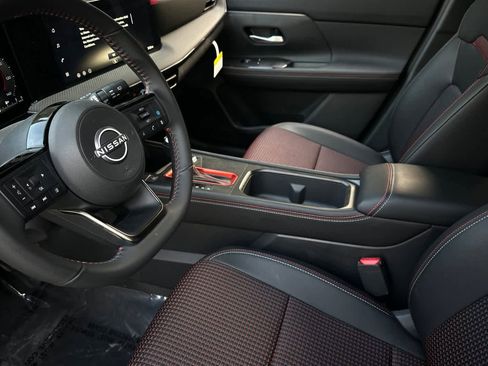 New 2026 Nissan Kicks SR w/ Illumination Package image 12