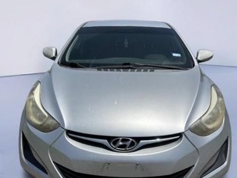 Used 2016 Hyundai Elantra SE FWD image 2