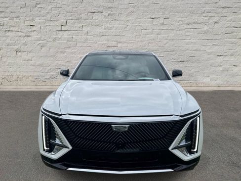 Used 2024 Cadillac Lyriq Luxury RWD image 8