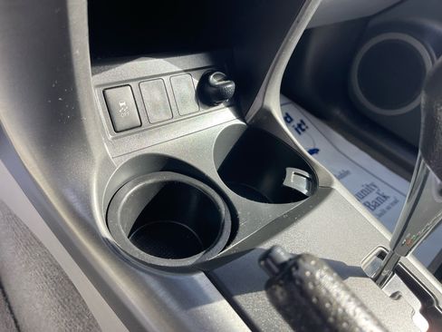 Used 2012 Toyota RAV4 4WD image 11