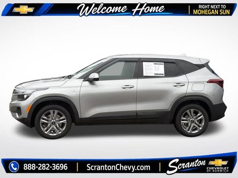 Used 2023 Kia Seltos LX AWD/4WD image 3