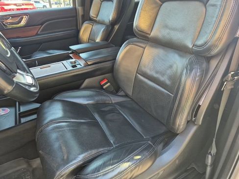 Used 2021 Lincoln Navigator Reserve AWD/4WD image 11
