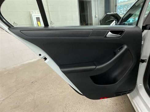Used 2016 Volkswagen Jetta S FWD image 18
