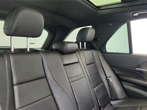 Used 2023 Mercedes-Benz GLE 450 4MATIC w/ AMG Line Exterior image 26