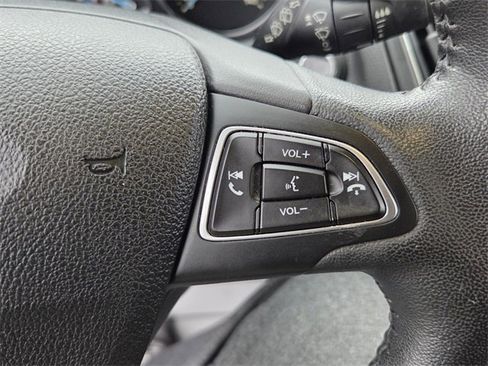 Used 2016 Ford Focus Titanium w/ Titanium Technology Package image 21