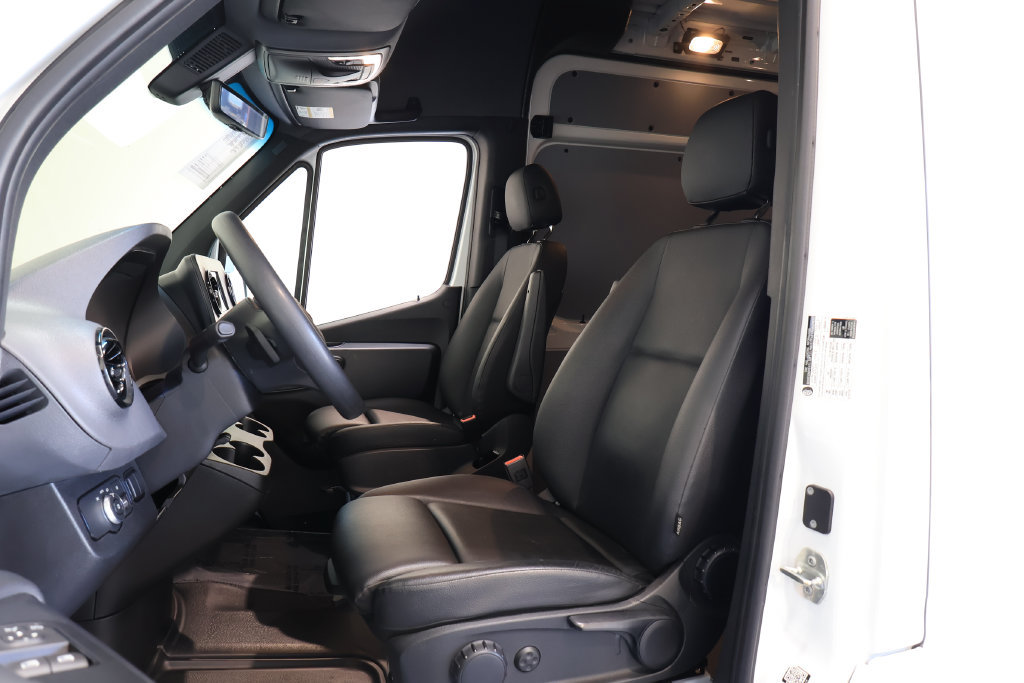 Used 2023 Mercedes-Benz Sprinter 2500 image 19