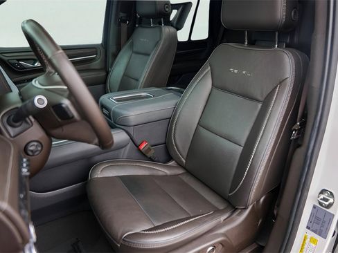 Used 2021 GMC Yukon Denali image 8