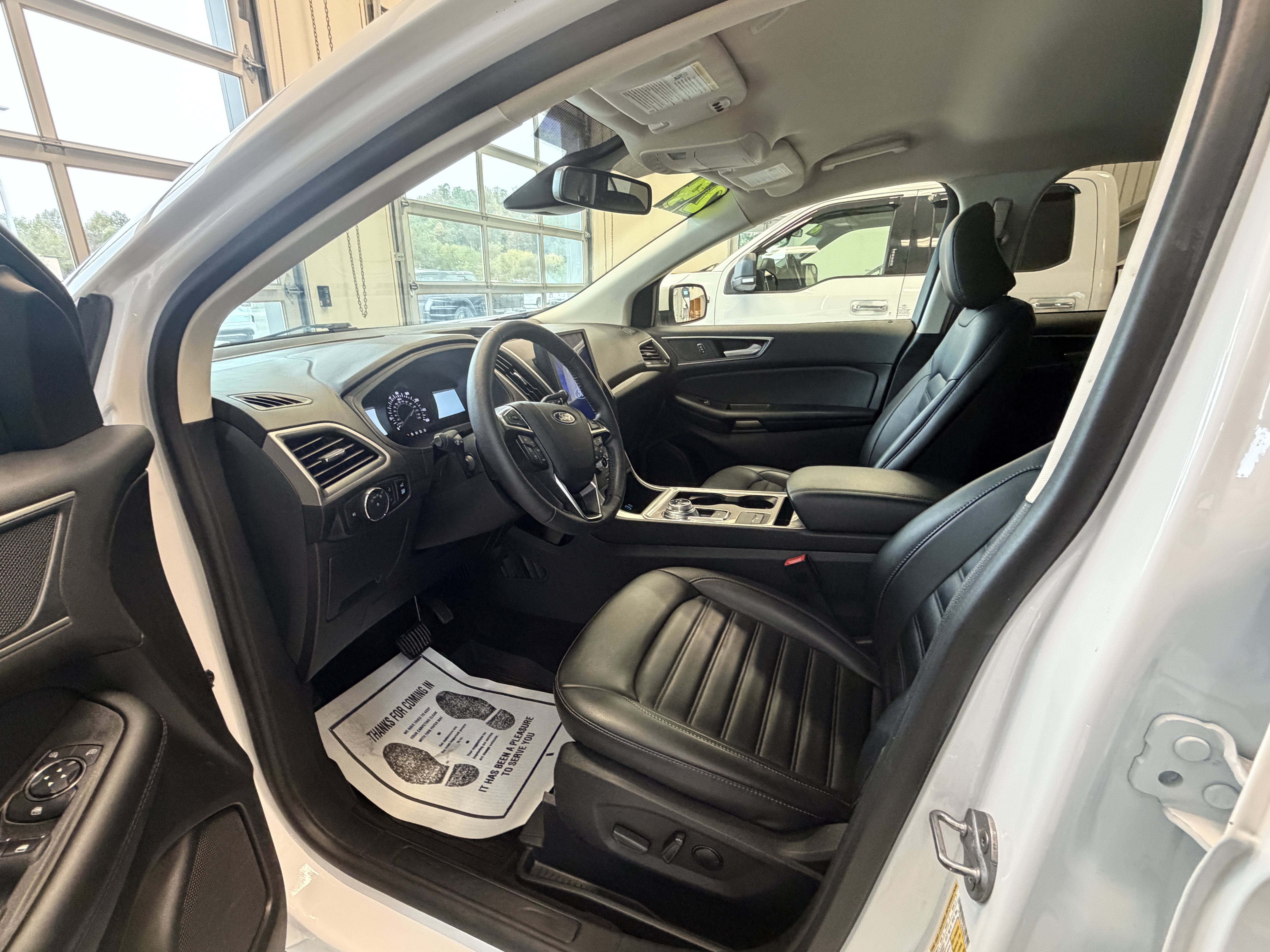 Used 2024 Ford Edge SEL w/ Convenience Package AWD/4WD image 7