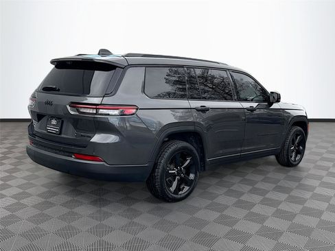 Used 2022 Jeep Grand Cherokee L Limited w/ Luxury Tech Group II image 7
