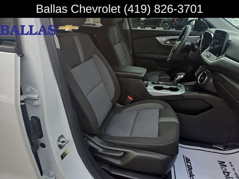 Certified 2023 Chevrolet Blazer LT w/ Convenience Package image 29