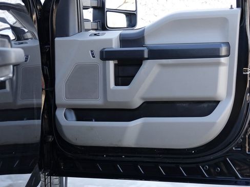 Used 2022 Ford F250 XL w/ Power Equipment Group image 34