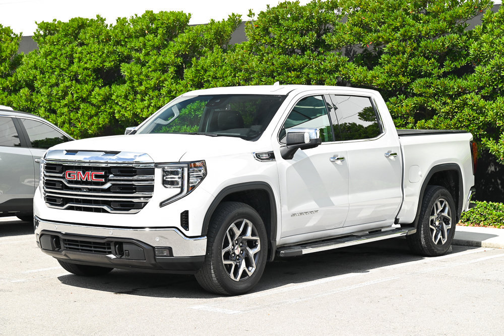 Used 2023 GMC Sierra 1500 SLT w/ SLT Premium Plus Package RWD image 1