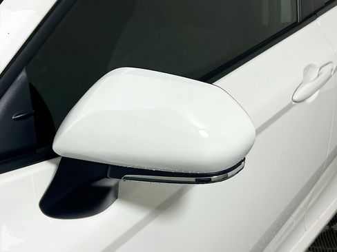 Used 2025 Toyota Camry LE image 12