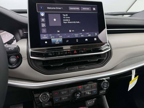 New 2026 Jeep Compass Limited image 28