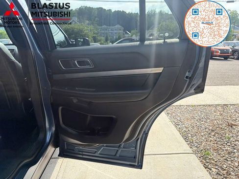 Used 2018 Ford Explorer XLT w/ Equipment Group 202A AWD/4WD image 49